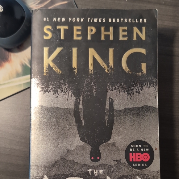 Stephen King Other - The Outsiders -Stephen King Paperback Book
